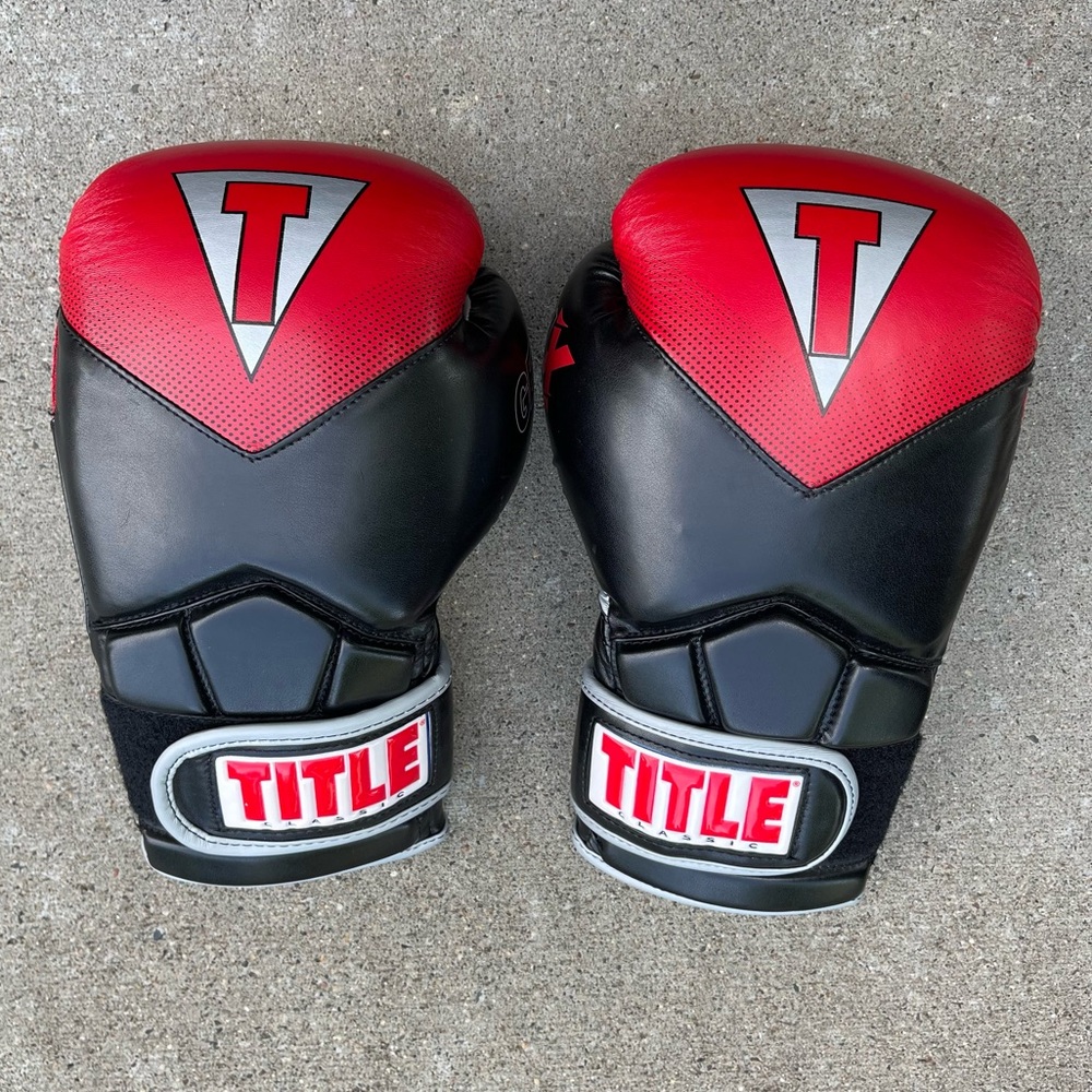 Title Boxing Gel X Classic Bag Gloves Red, Black, White, medium